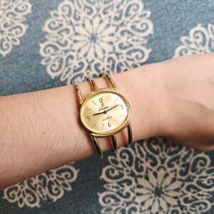 Vintage Lausanne 17 Jewels Gold Watch